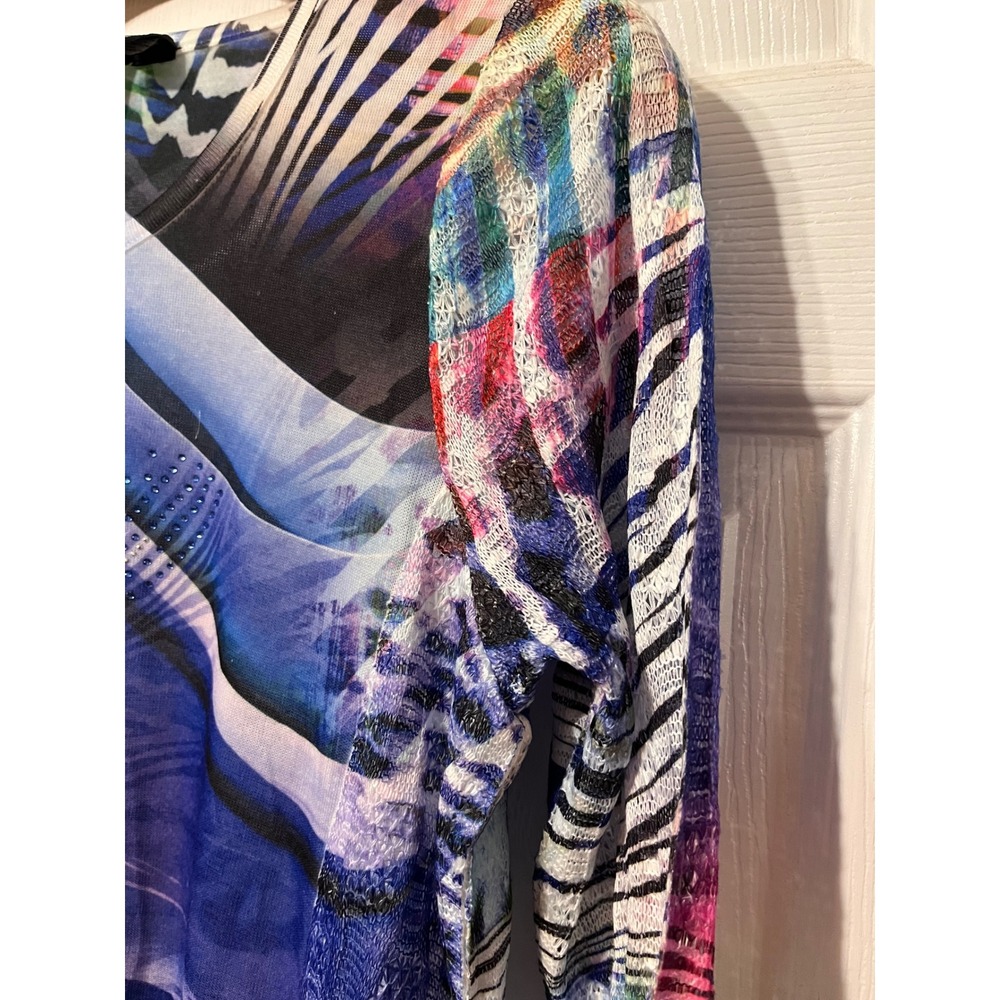 New Directions Women's XL Abstract Animal Print Rhinestone Sharkbite Top - Picture 4 of 6